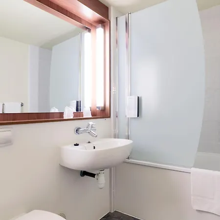 Campanile Brest - Aeroport Hotel 3*